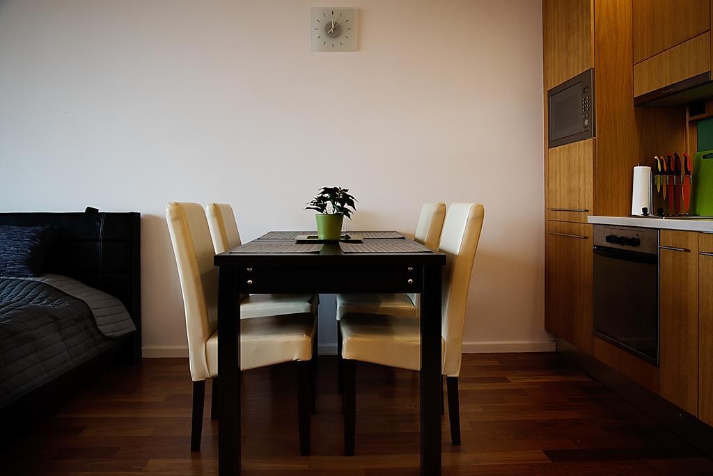 Modern Apartment With Lake View Balatonlelle Bagian luar foto