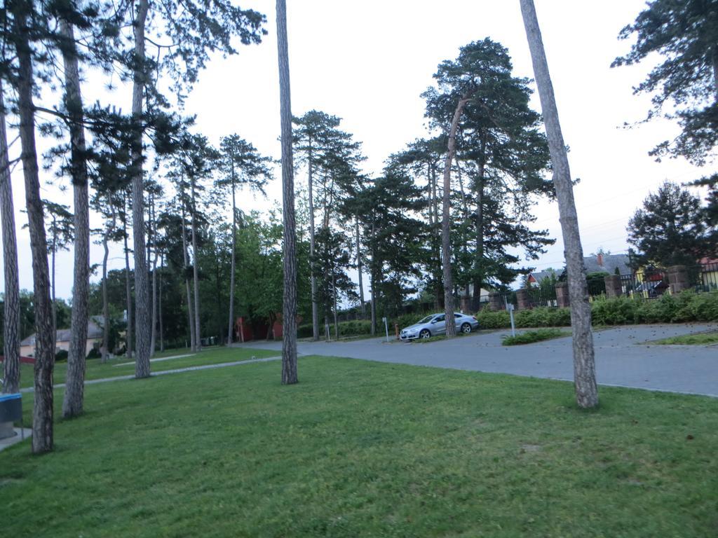 Modern Apartment With Lake View Balatonlelle Bagian luar foto